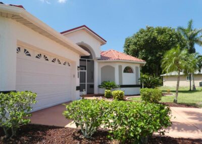 Florida Villa Garagenansicht